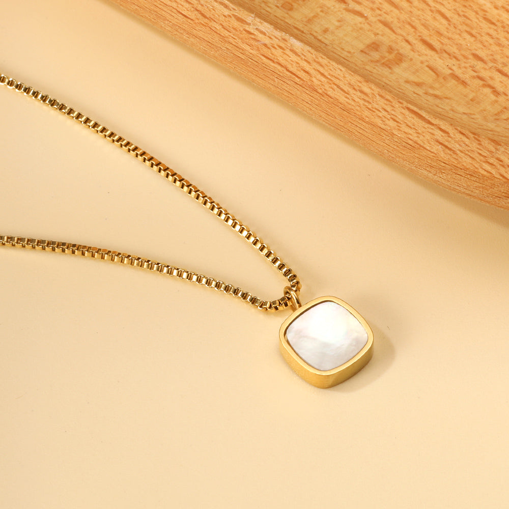 Collar Cuadro Madre Perla