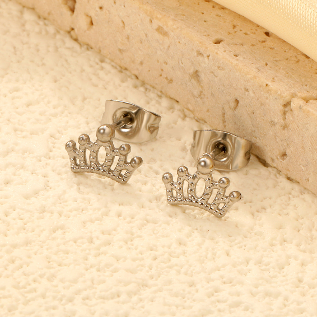 Aretes Coronita con Circonias