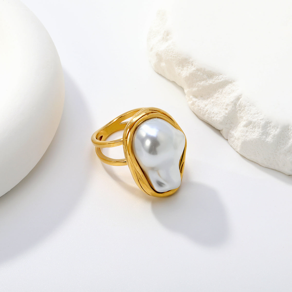 Anillo Madre Perla Barroca