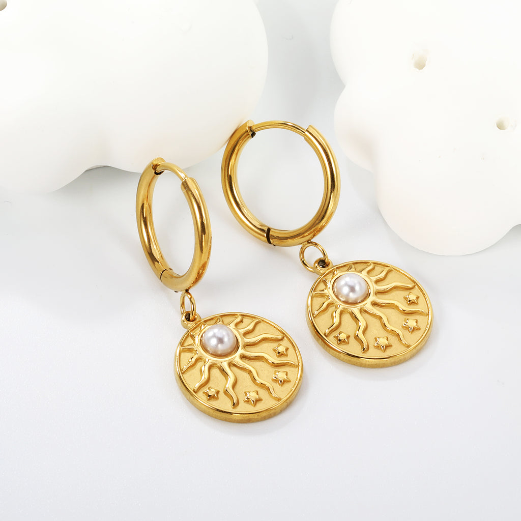 Aretes Circulares con Perla y 4 Estrellas